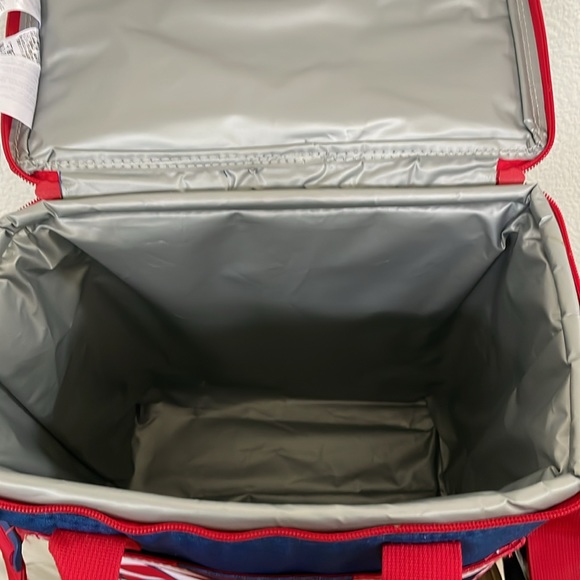 Mickey Mouse Americana Insulated “Cooler” Bag. - Picture 3 of 3